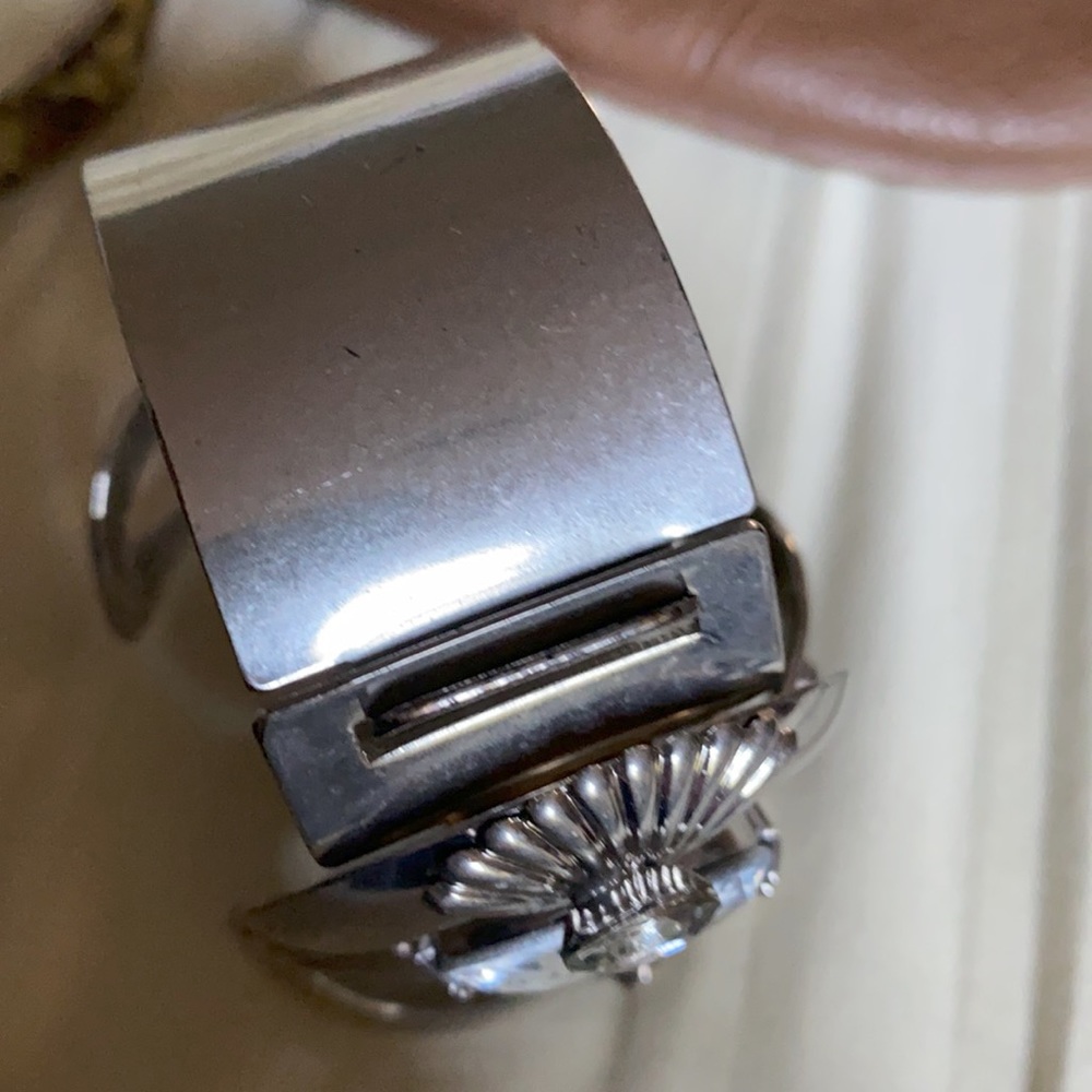 Unusual Retro, Art Deco design bracelet or wide multi-stranded silver-tone cuff. - Picture 6 of 16